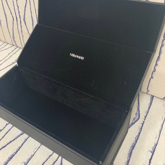 NIB - Vera Wang  Cat Eye  Sunglasses - Picture 8 of 8